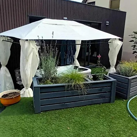 Au Fond Du Jardin * Wintzenheim-Kochersberg